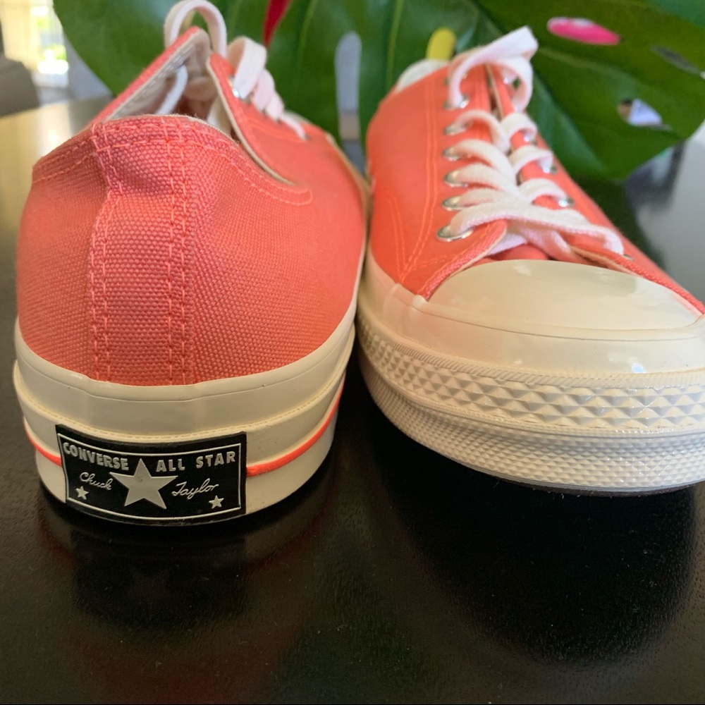 Low top Converse sneakers - Picture 3 of 3